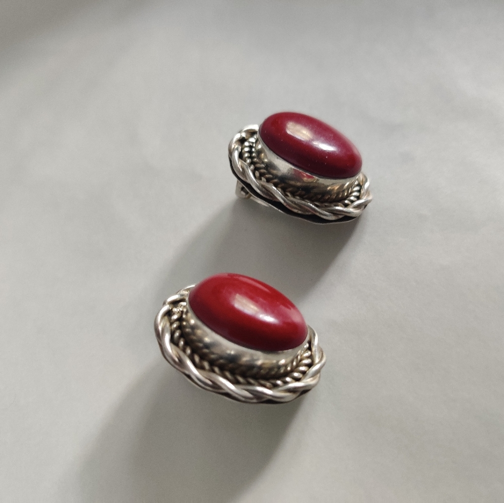 VTG 70s Taxco Silver clip earrings with red coral - Picture 6 of 9